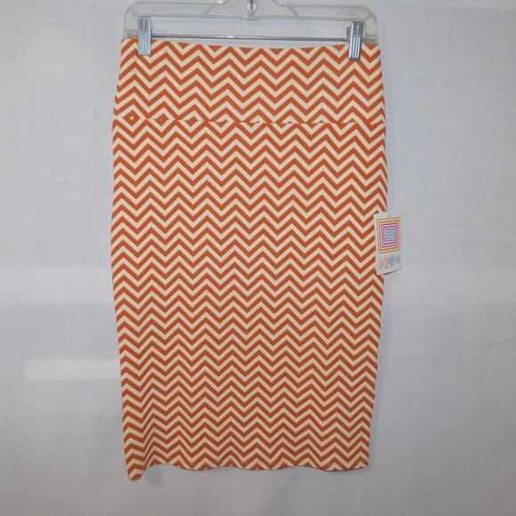 LuLaRoe Dresses & Skirts - Lularoe Cassie Cream Brown Chevron Pattern Body Con Pencil Skirt NEW Womens S